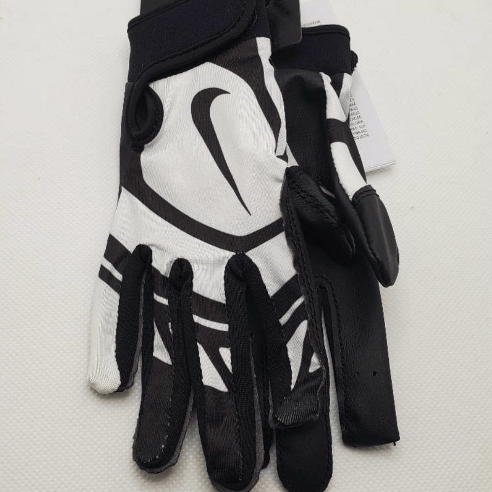 Nike Boys Kids Baseball Gloves Youth Size S-M Black and White